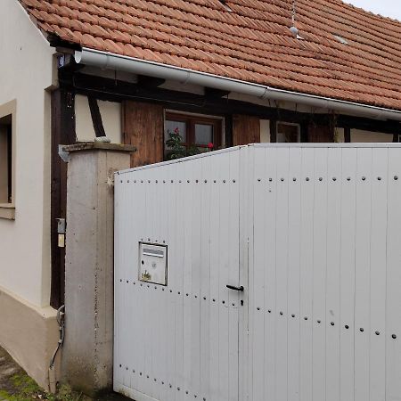 Petite Maison Alsacienne Entzheim Exterior photo